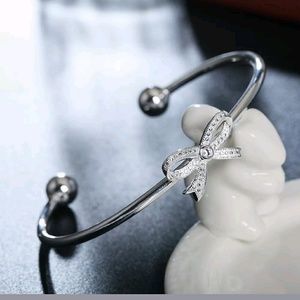Girls bow bangle opening bracelet